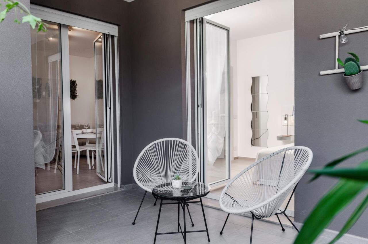 Apulialux Design Apartment - Relax, Spa E Free Parking Bari Luaran gambar