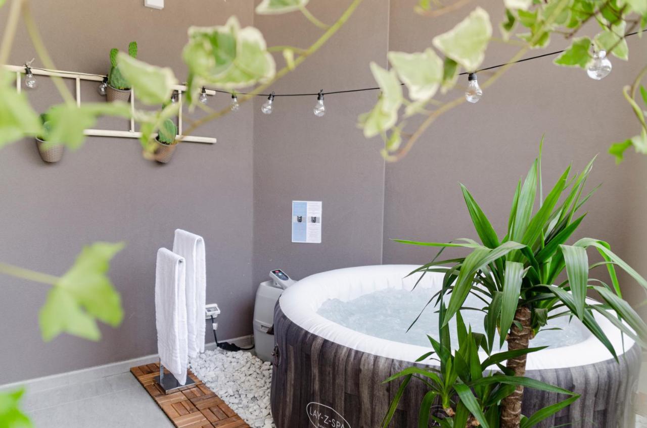 Apulialux Design Apartment - Relax, Spa E Free Parking Bari Luaran gambar