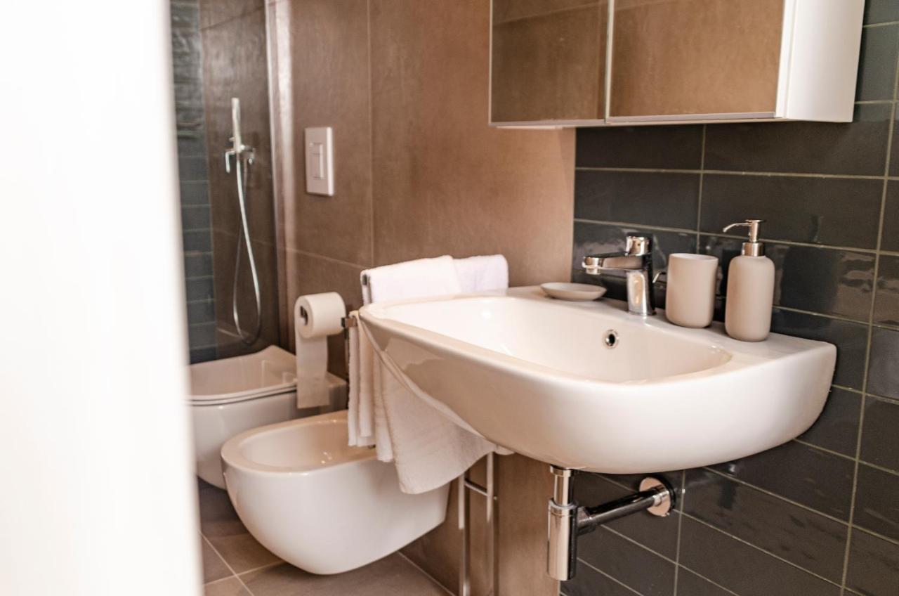 Apulialux Design Apartment - Relax, Spa E Free Parking Bari Luaran gambar
